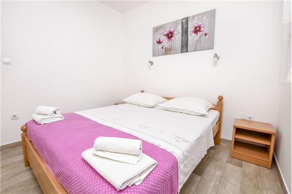 Apartment A1, for 5 persons