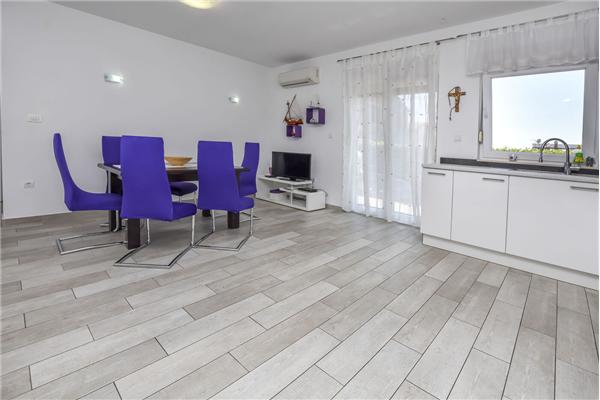 Apartment A1, for 5 persons