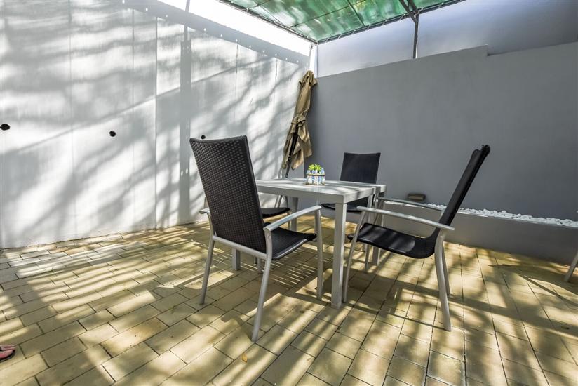 Apartment A1, for 5 persons