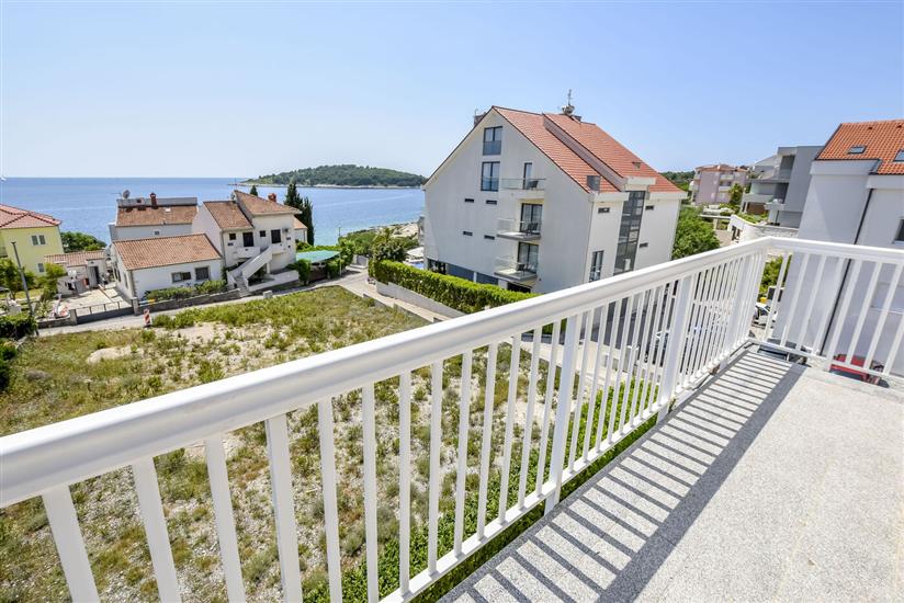 Apartment A2, for 6 persons