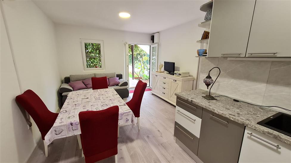 House K1, for 8 persons