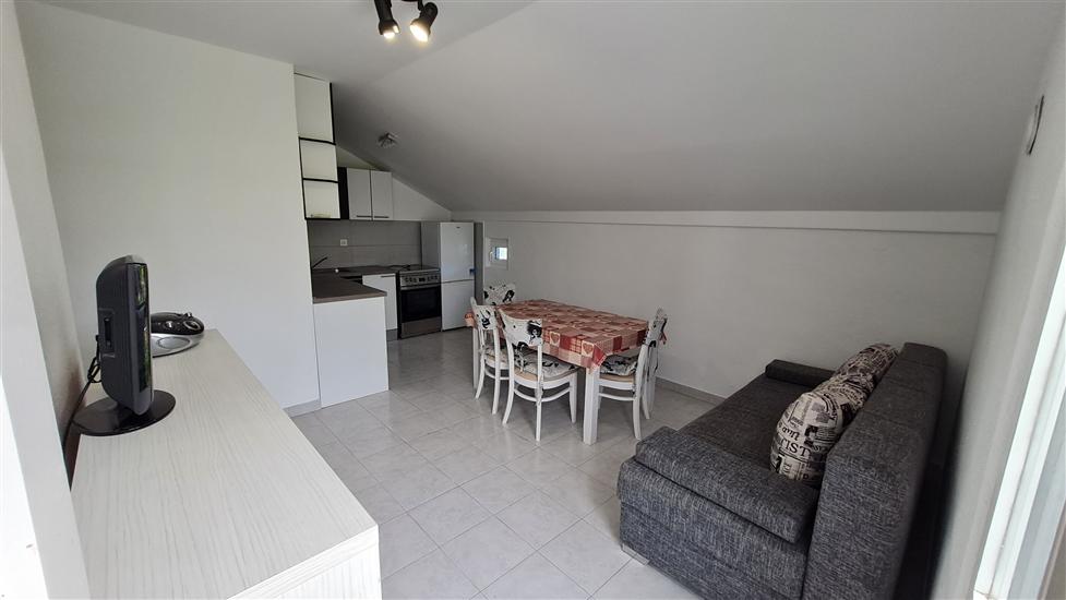 House K1, for 8 persons