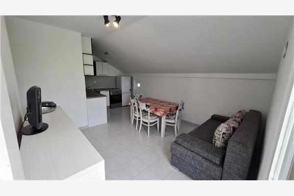 House K1, for 8 persons