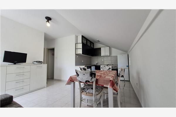 House K1, for 8 persons