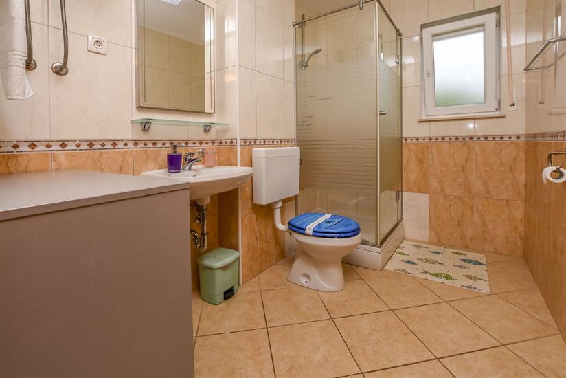 Apartman A4, za 5 osoba/e