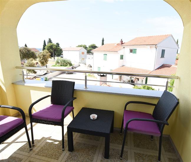 Apartment A2, for 3 persons