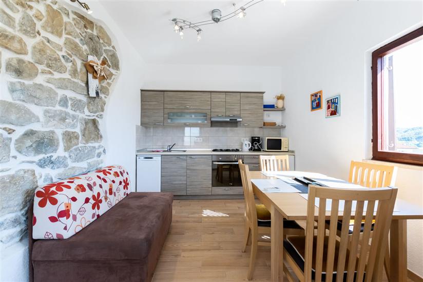 Apartment A1, for 5 persons