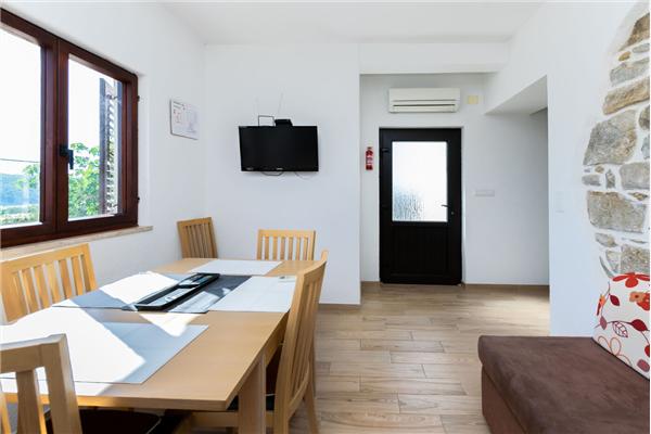 Apartment A1, for 5 persons