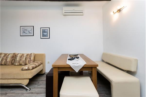 Apartment A2, for 5 persons