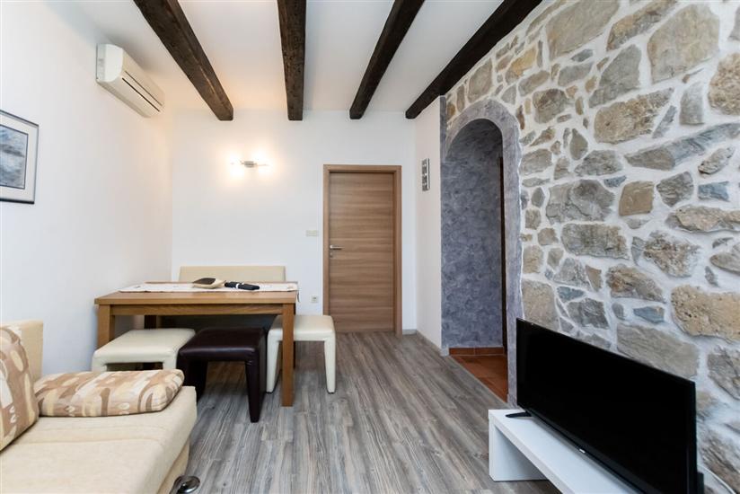 Apartment A2, for 5 persons