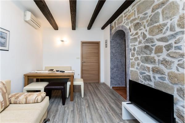 Apartment A2, for 5 persons