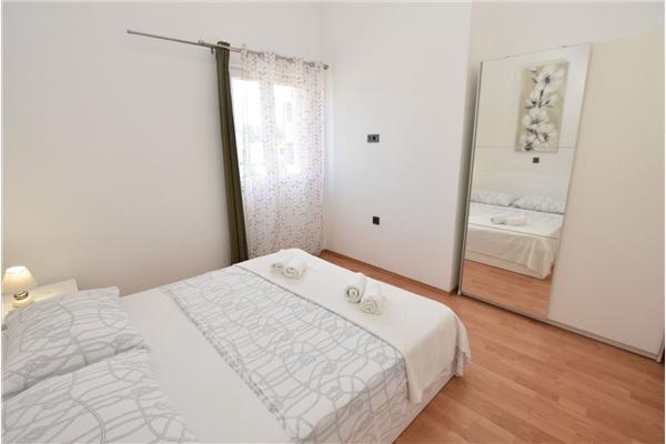Apartment A2, for 5 persons