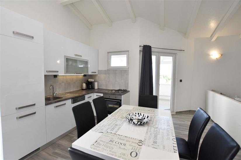 Apartment A2, for 5 persons