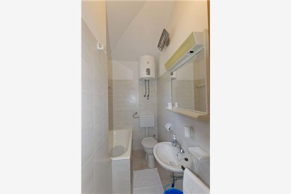 Apartment A1, for 5 persons