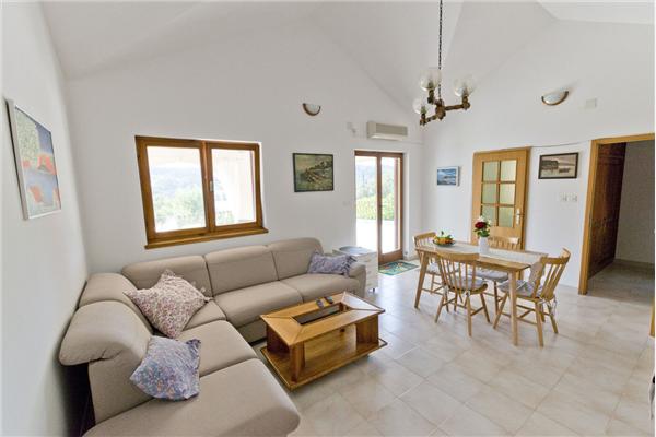 Apartment A1, for 5 persons