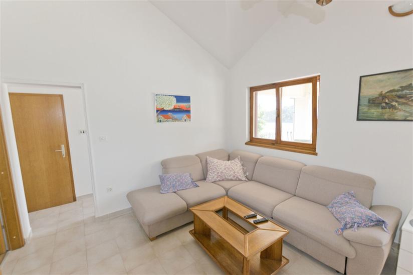 Apartment A1, for 5 persons