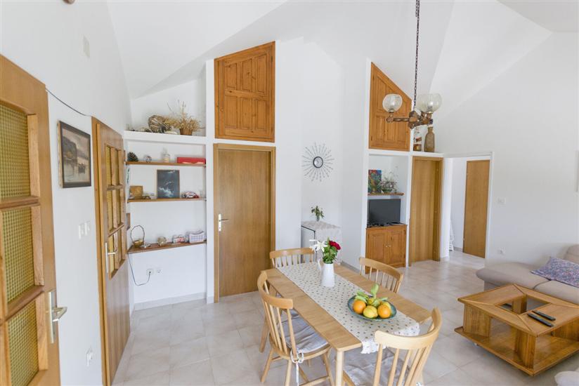 Apartment A1, for 5 persons