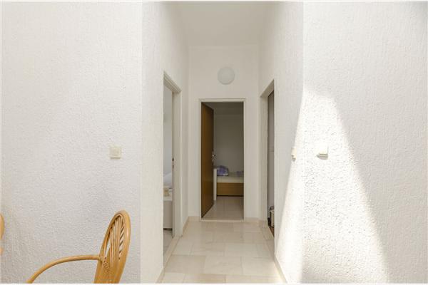 Apartment A1, for 8 persons