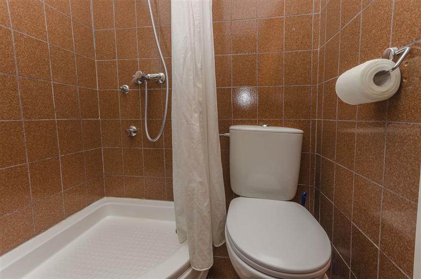 Apartment A1, for 8 persons