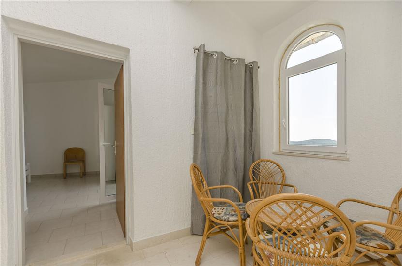 Apartment A1, for 8 persons