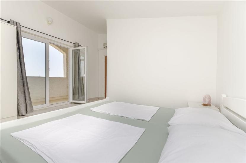 Apartment A1, for 8 persons