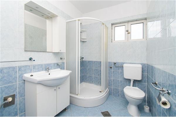 Apartment A1, for 5 persons