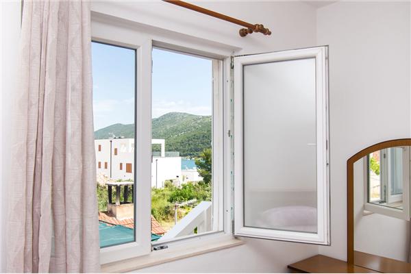 Apartment A1, for 5 persons