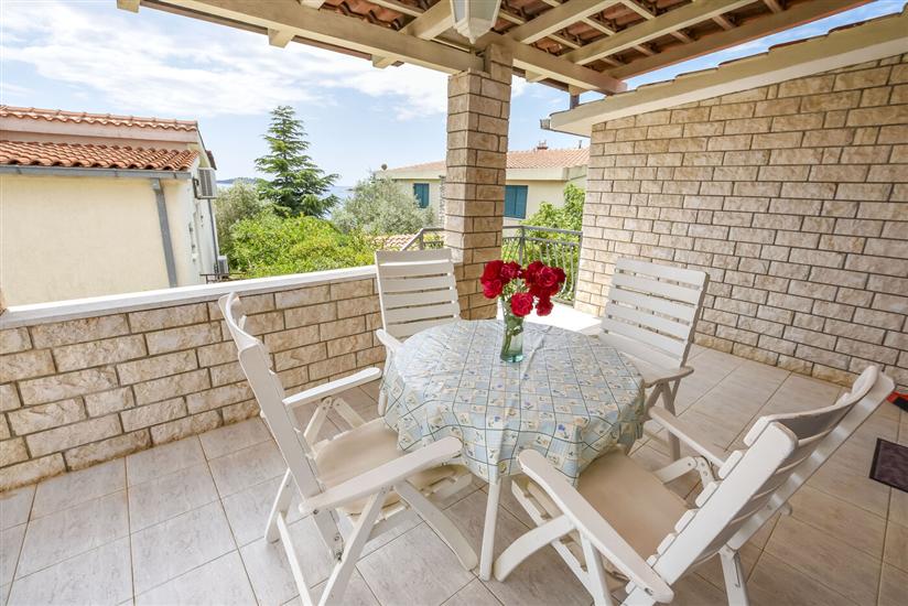 Apartment A1, for 5 persons