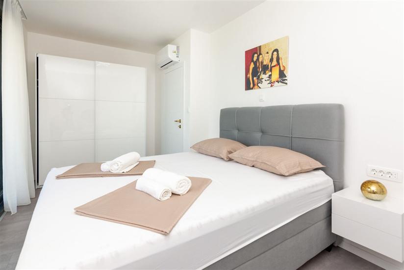 Apartment A1, for 8 persons