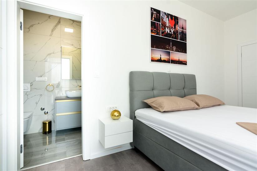 Apartment A1, for 8 persons