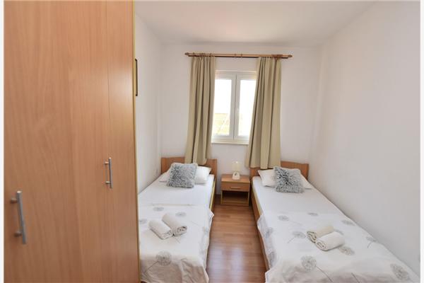 Apartment A3, for 5 persons