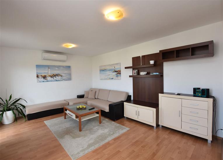 Apartment A3, for 5 persons