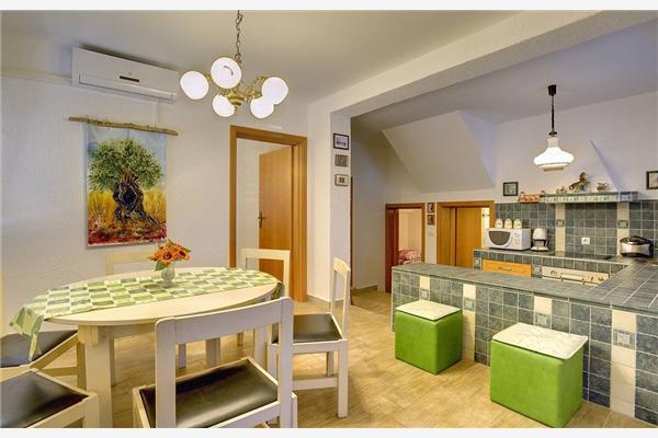 House K1, for 9 persons