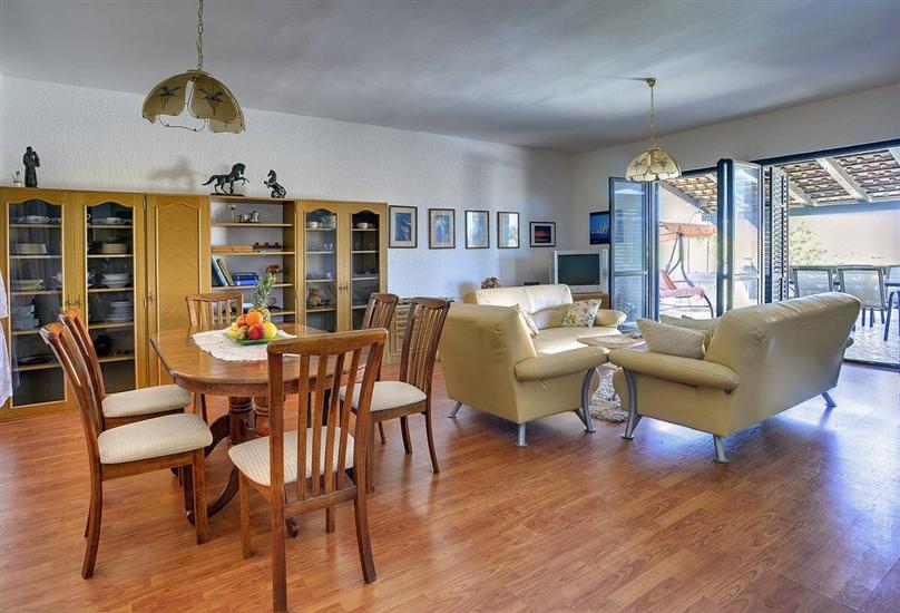 House K1, for 9 persons