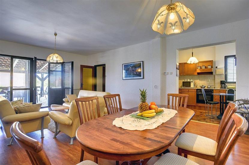 House K1, for 9 persons