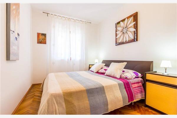 Apartment A2, for 5 persons