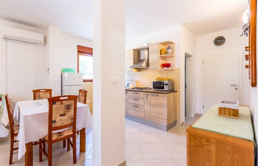 Apartment A2, for 5 persons