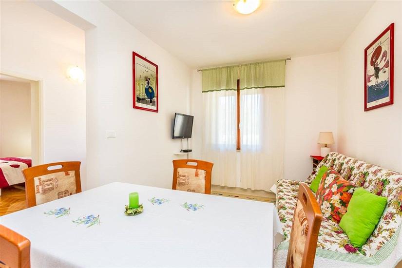 Apartment A2, for 5 persons