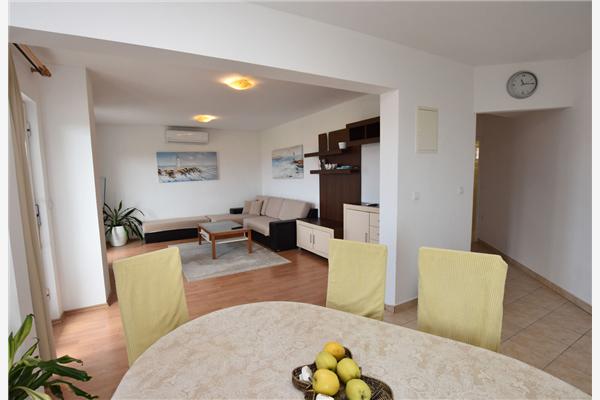 Apartment A3, for 5 persons