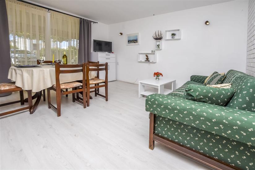Apartment A1, for 5 persons