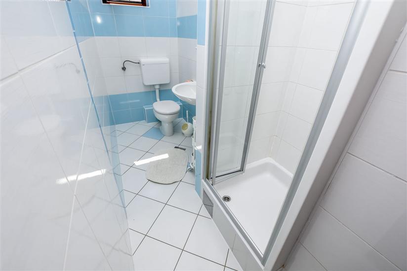 Apartment A4, for 3 persons