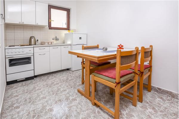 Apartment A4, for 3 persons