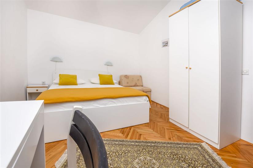 Apartment A4, for 3 persons