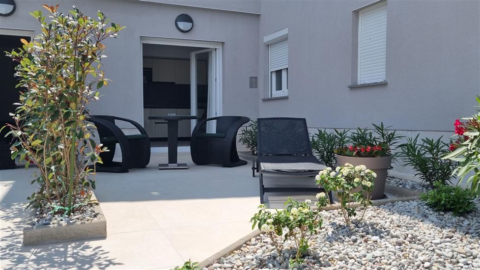 Room A5, for 2 persons