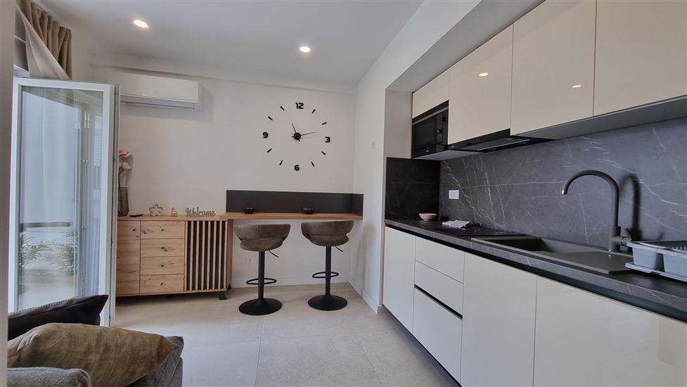 Room A5, for 2 persons