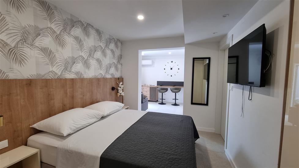 Room A5, for 2 persons