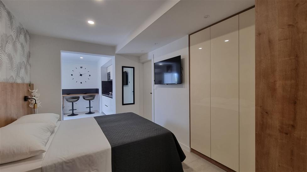 Room A5, for 2 persons