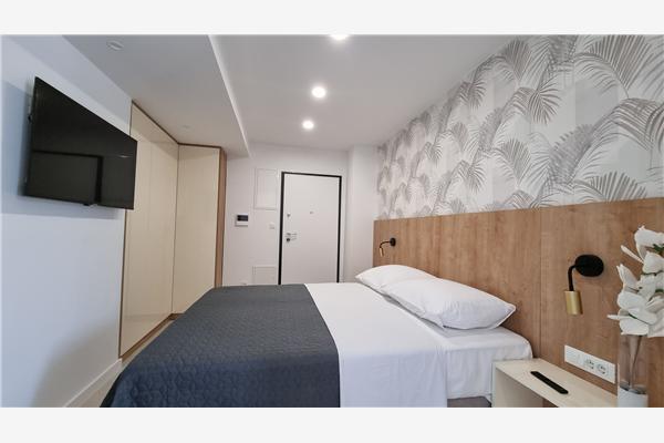 Room A5, for 2 persons