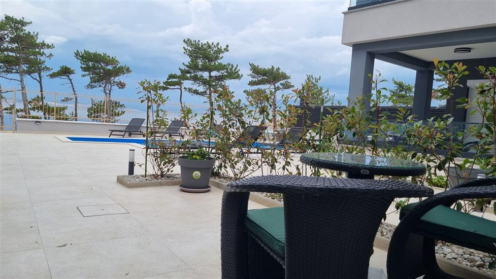 Room A6, for 2 persons