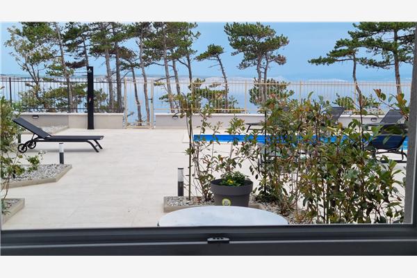 Room A6, for 2 persons